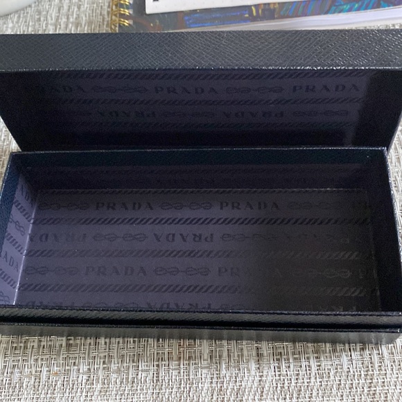 Prada eyeglass box - Picture 2 of 2